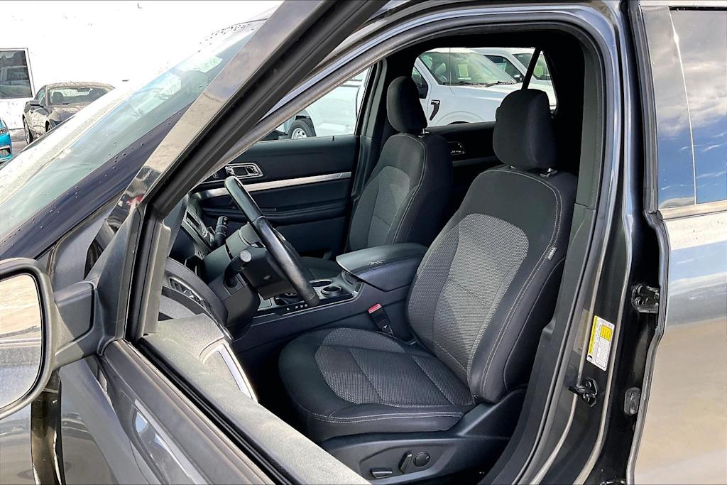 Thumbnail: 2019 Ford Explorer - 11