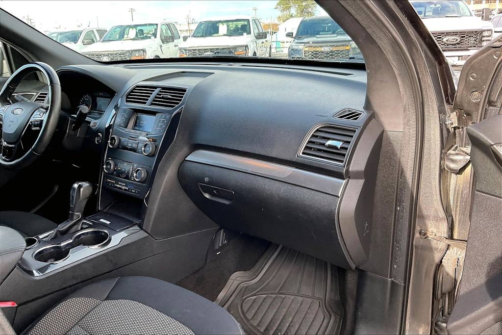 Thumbnail: 2019 Ford Explorer - 24
