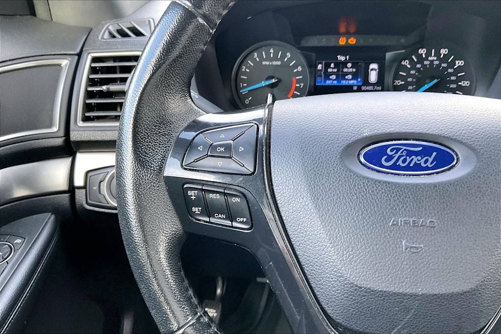 Thumbnail: 2019 Ford Explorer - 25