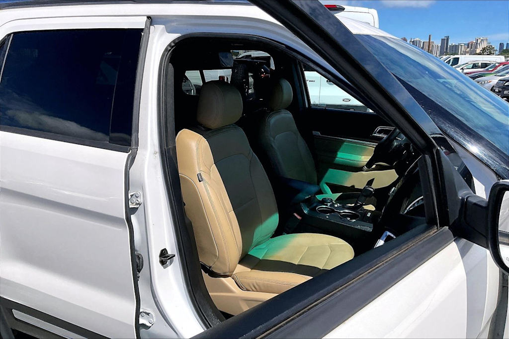 Thumbnail: 2016 Ford Explorer - 11