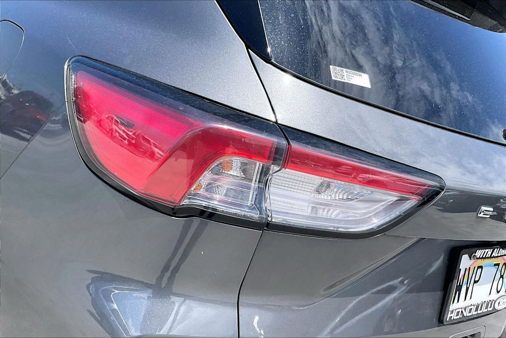 Thumbnail: 2022 Ford Escape - 32