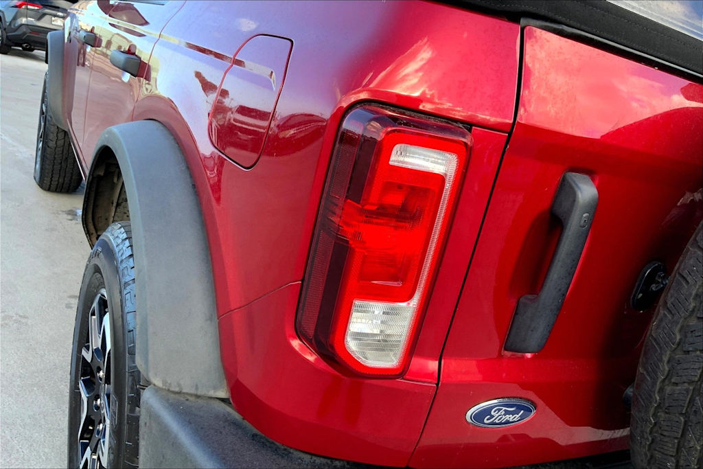 Thumbnail: 2021 Ford Bronco - 32