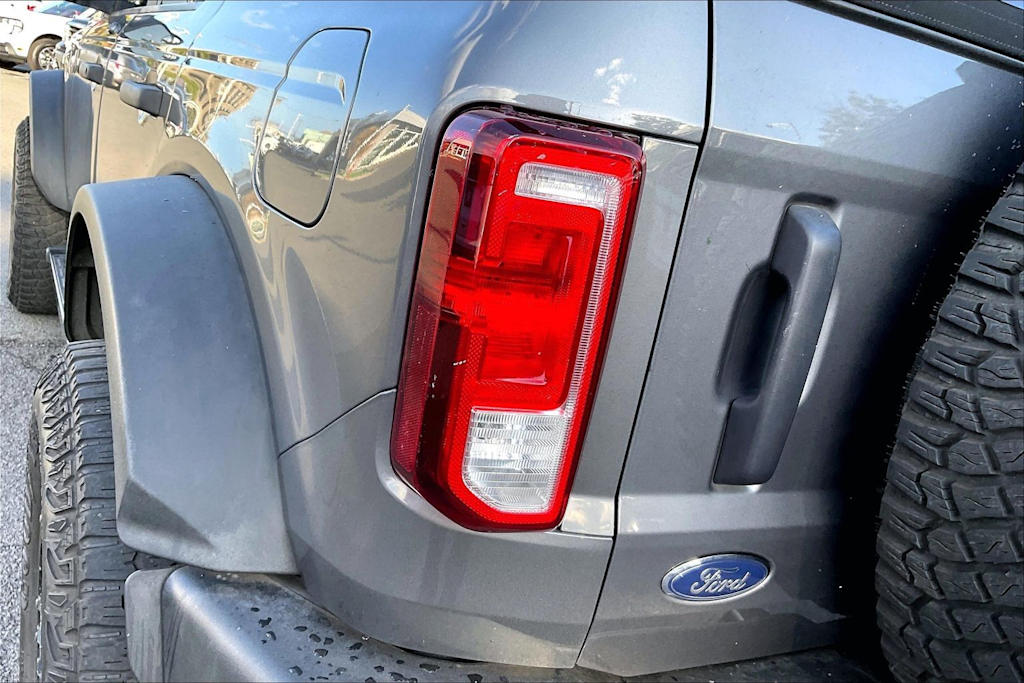 Thumbnail: 2022 Ford Bronco - 32