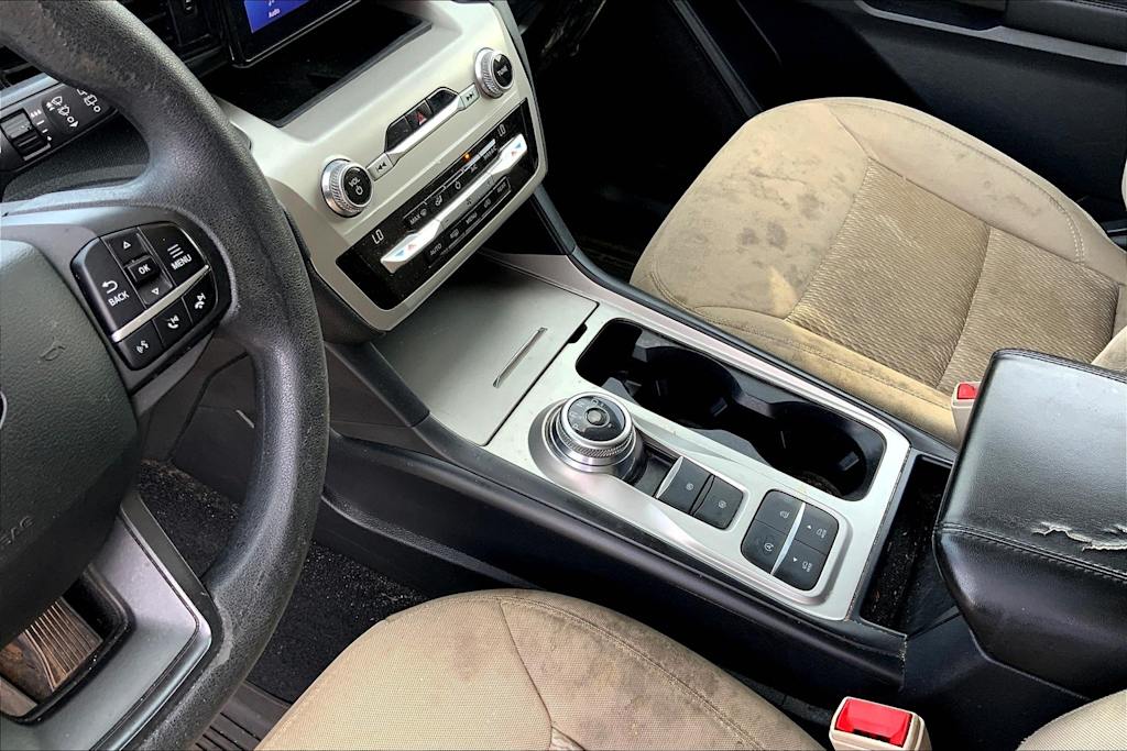 Thumbnail: 2021 Ford Explorer - 16