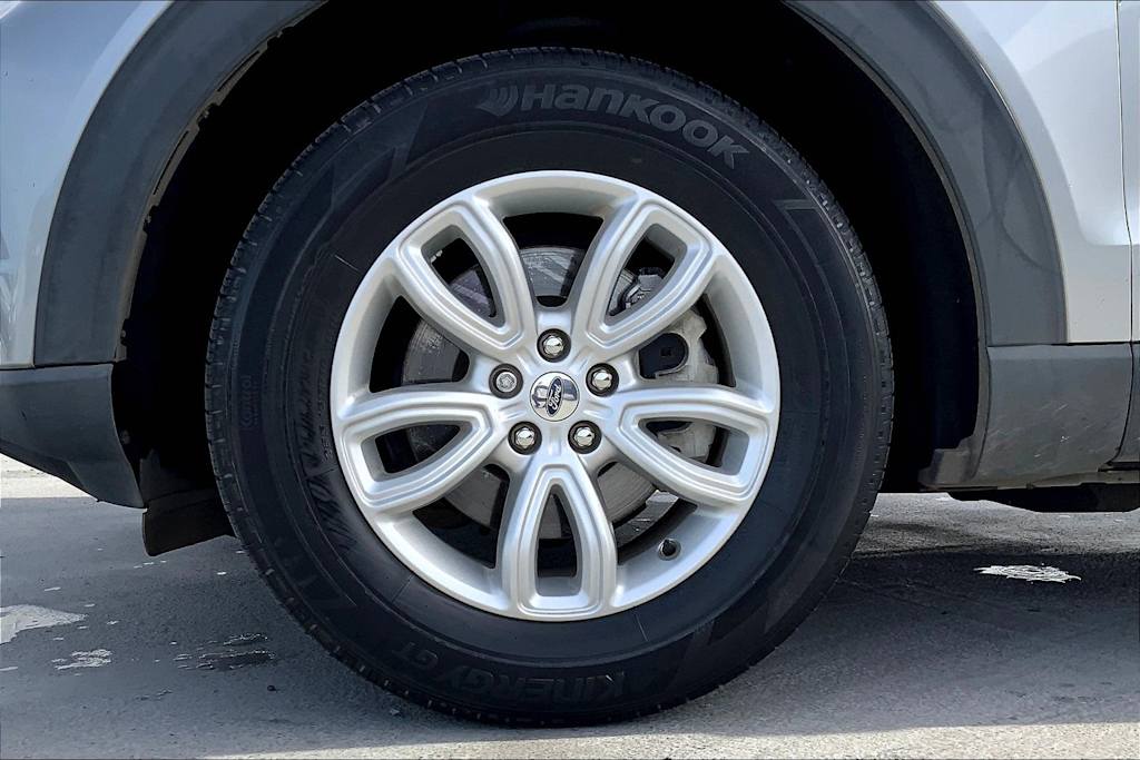 Thumbnail: 2021 Ford Explorer - 8