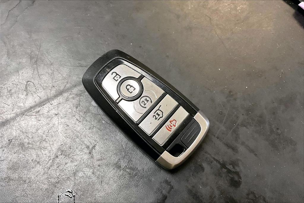 Thumbnail: 2022 Ford Explorer - 20