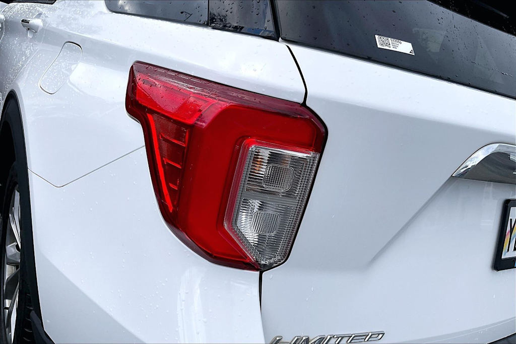 Thumbnail: 2022 Ford Explorer - 32