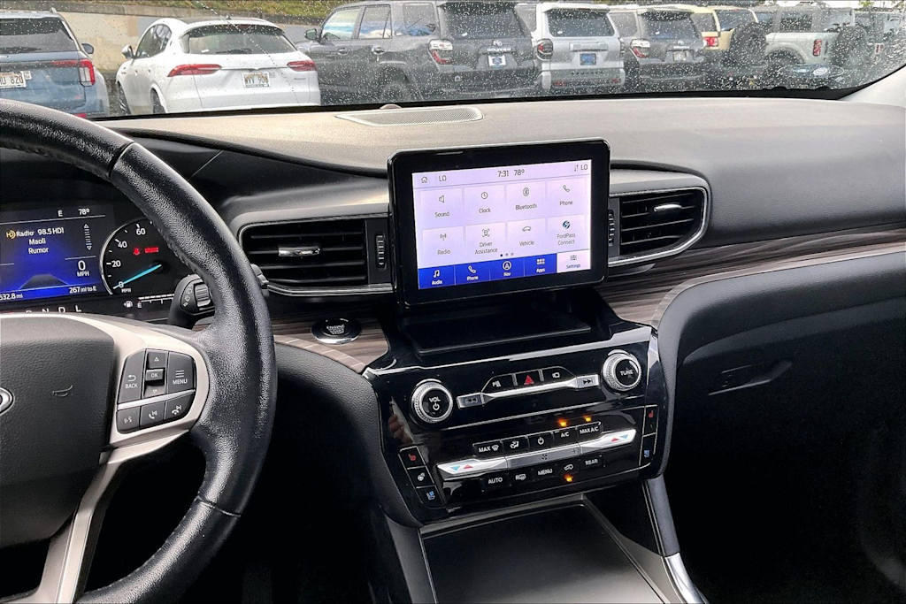 Thumbnail: 2022 Ford Explorer - 16