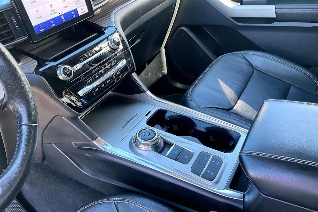 Thumbnail: 2022 Ford Explorer - 17