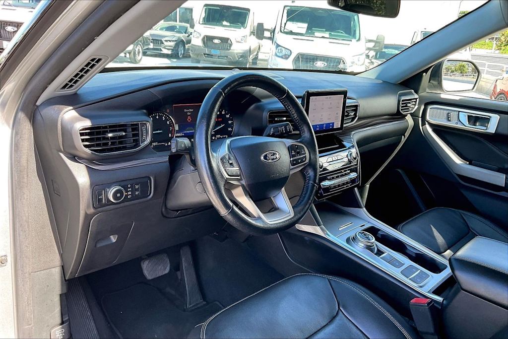 Thumbnail: 2022 Ford Explorer - 2