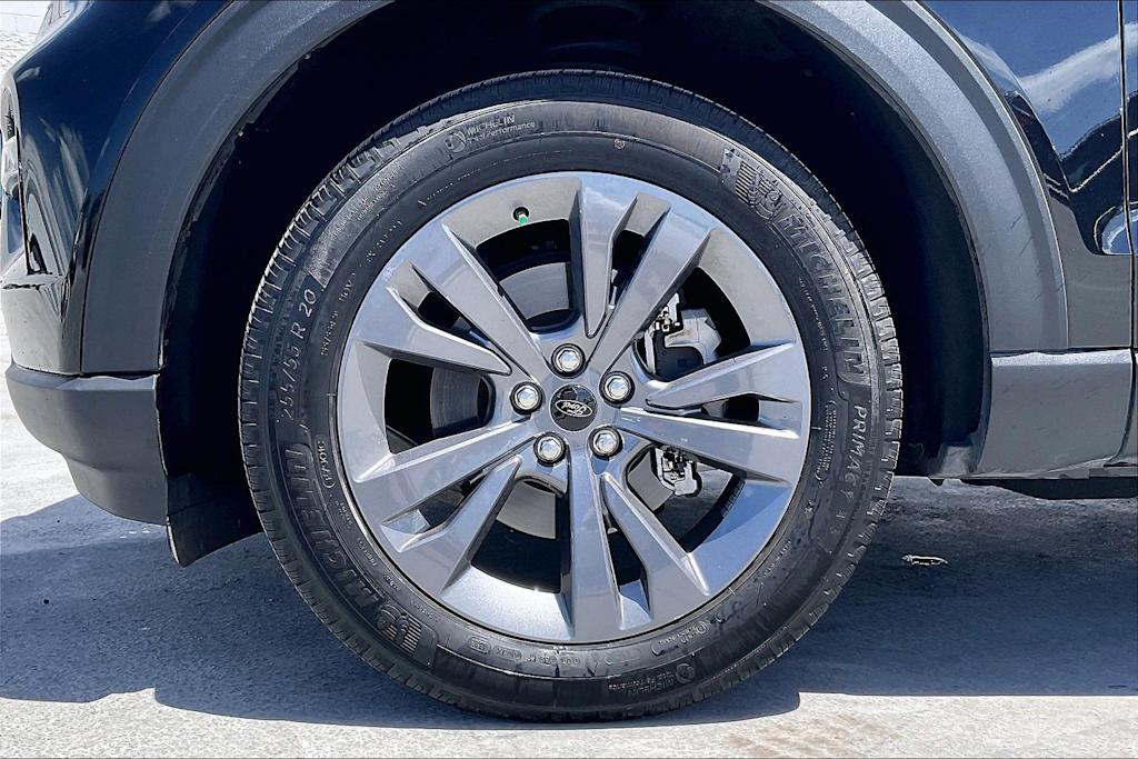 Thumbnail: 2023 Ford Explorer - 8