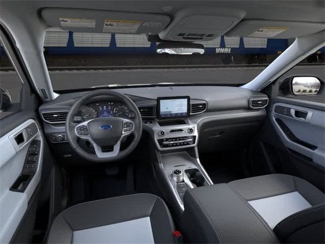 2024 Ford Explorer XLT 3