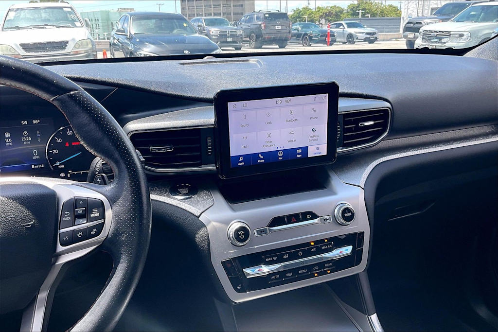 Thumbnail: 2022 Ford Explorer - 16