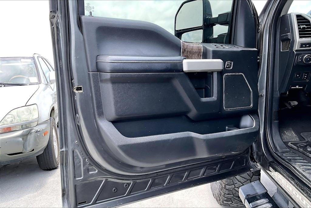 Thumbnail: 2019 Ford F-250 - 27
