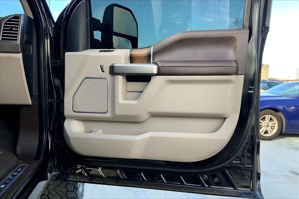 Thumbnail: 2019 Ford F-350 - 29