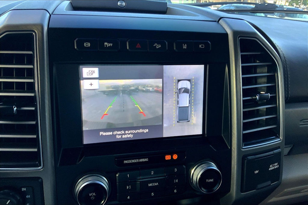 Thumbnail: 2019 Ford F-350 - 27