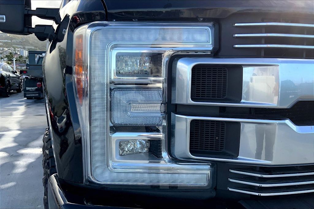 Thumbnail: 2019 Ford F-350 - 31