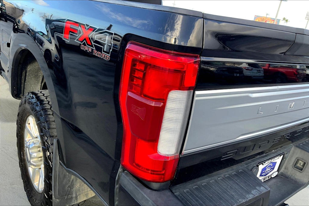 Thumbnail: 2019 Ford F-350 - 32