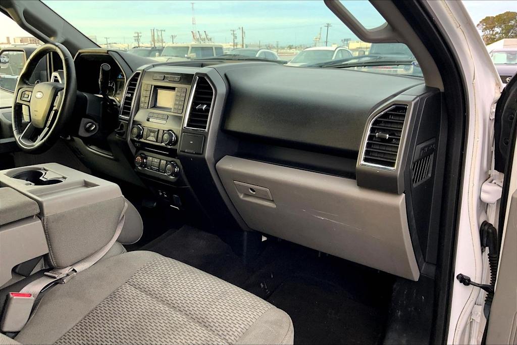 Thumbnail: 2015 Ford F-150 - 23