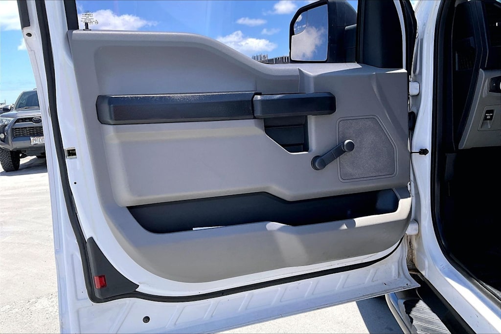 Thumbnail: 2015 Ford F-150 - 27