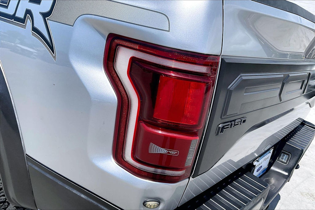 Thumbnail: 2018 Ford F-150 - 32
