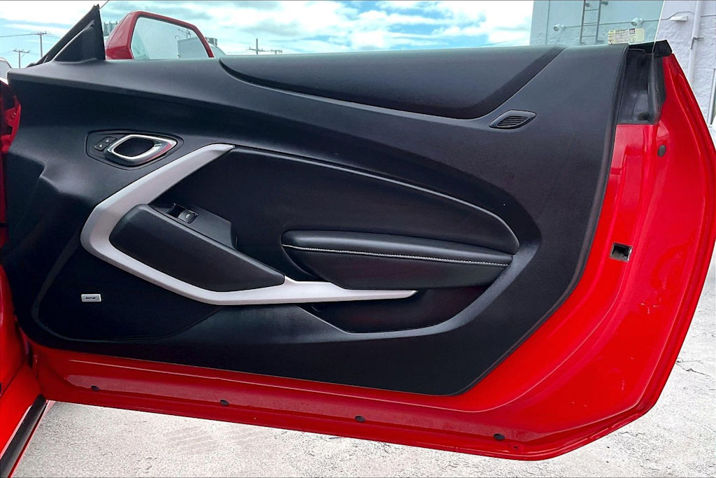 Thumbnail: 2020 Chevrolet Camaro - 28