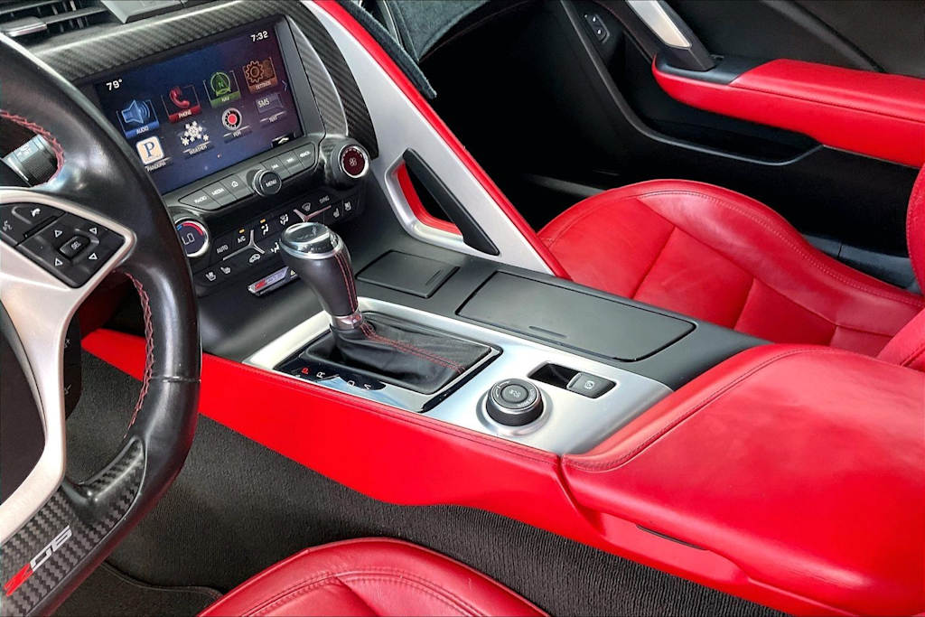 Thumbnail: 2015 Chevrolet Corvette - 15
