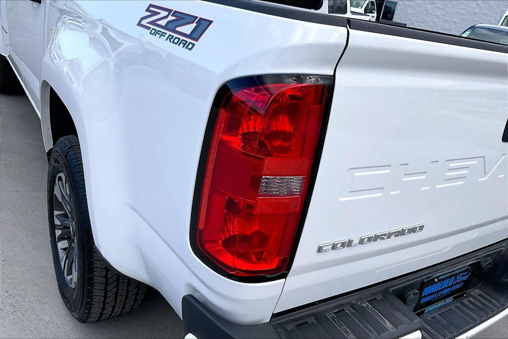 Thumbnail: 2022 Chevrolet Colorado - 32