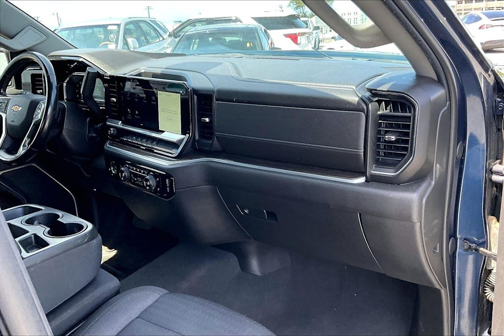 Thumbnail: 2022 Chevrolet Silverado 1500 - 14