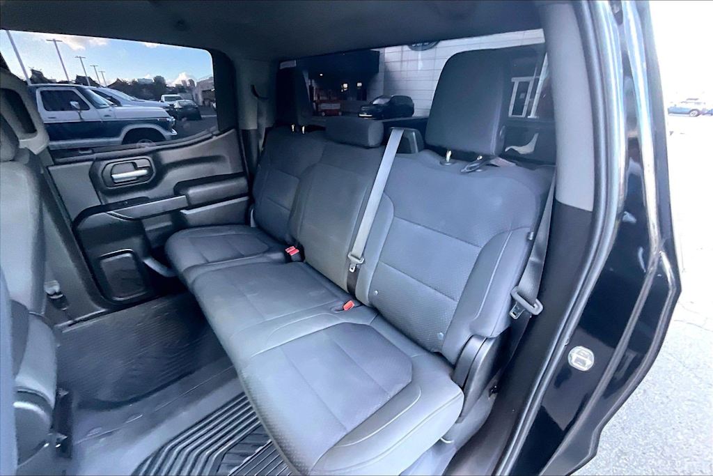 Thumbnail: 2021 Chevrolet Silverado 1500 - 29