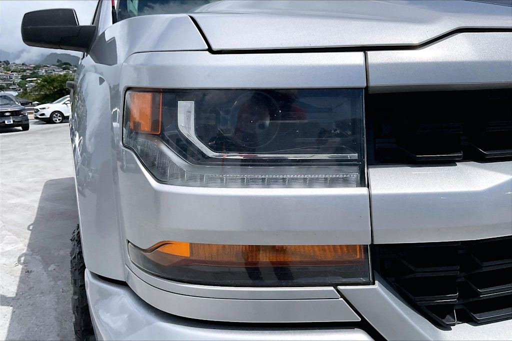 Thumbnail: 2018 Chevrolet Silverado 1500 - 31