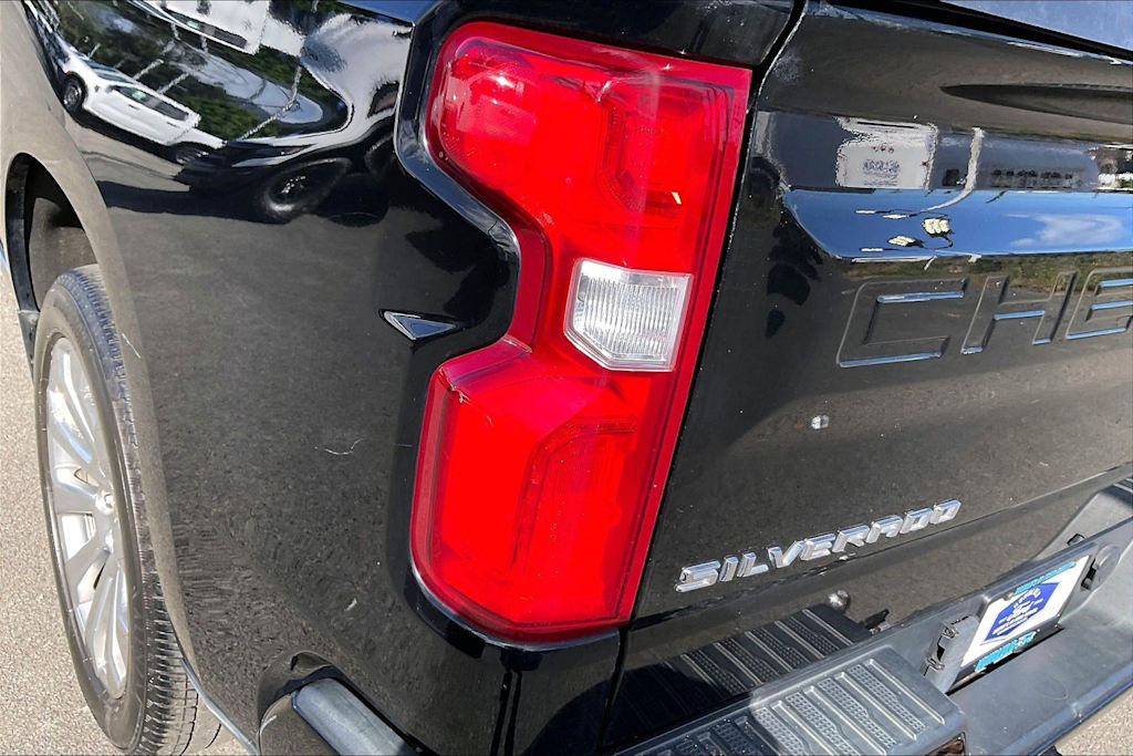 Thumbnail: 2020 Chevrolet Silverado 1500 - 32