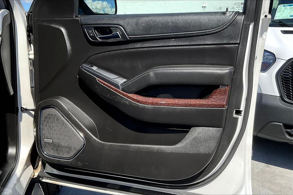 Thumbnail: 2017 GMC Yukon XL - 29