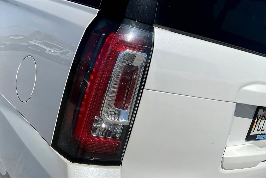 Thumbnail: 2017 GMC Yukon XL - 32