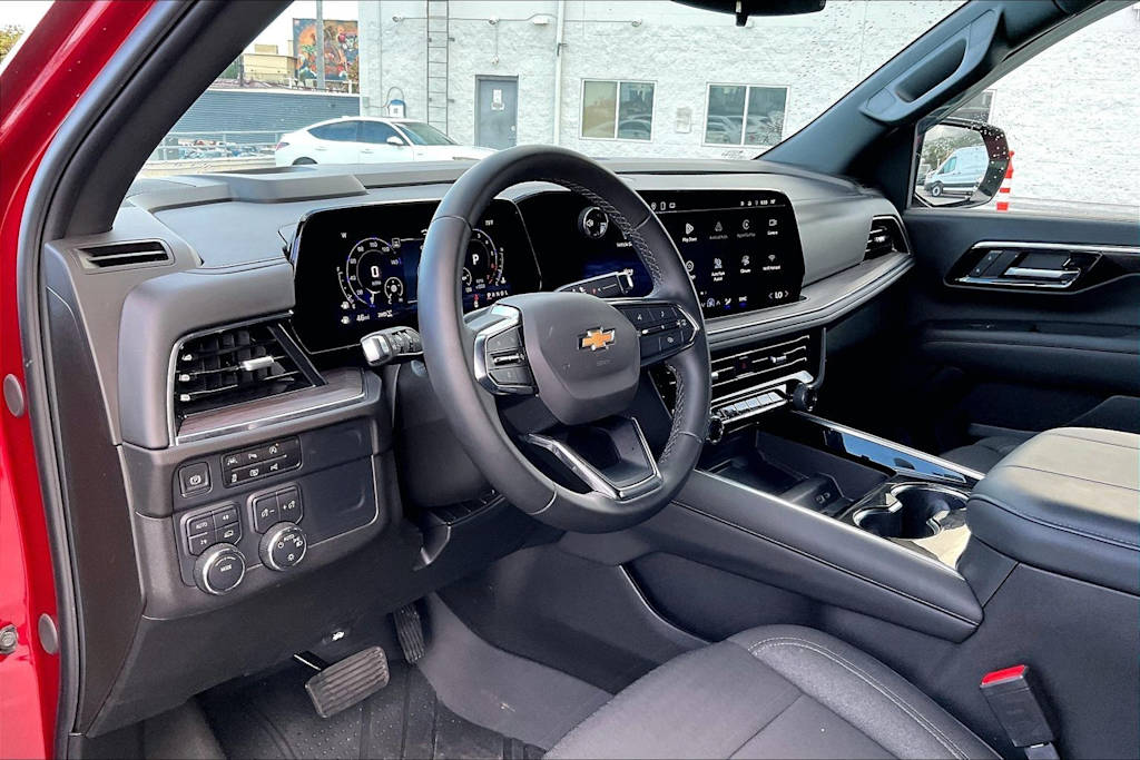 Thumbnail: 2025 Chevrolet Tahoe - 2