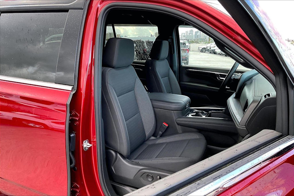 Thumbnail: 2025 Chevrolet Tahoe - 12