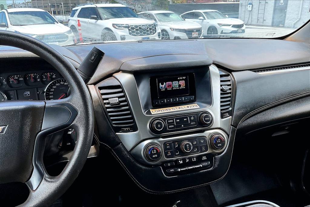 Thumbnail: 2016 Chevrolet Suburban - 16