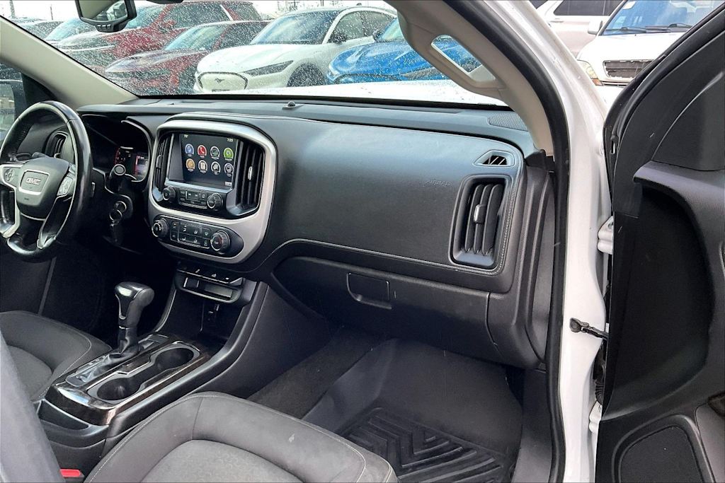 Thumbnail: 2016 GMC Canyon - 15