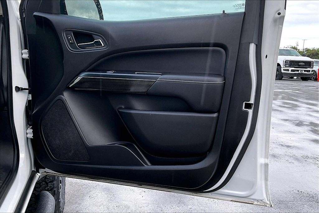 Thumbnail: 2016 GMC Canyon - 28