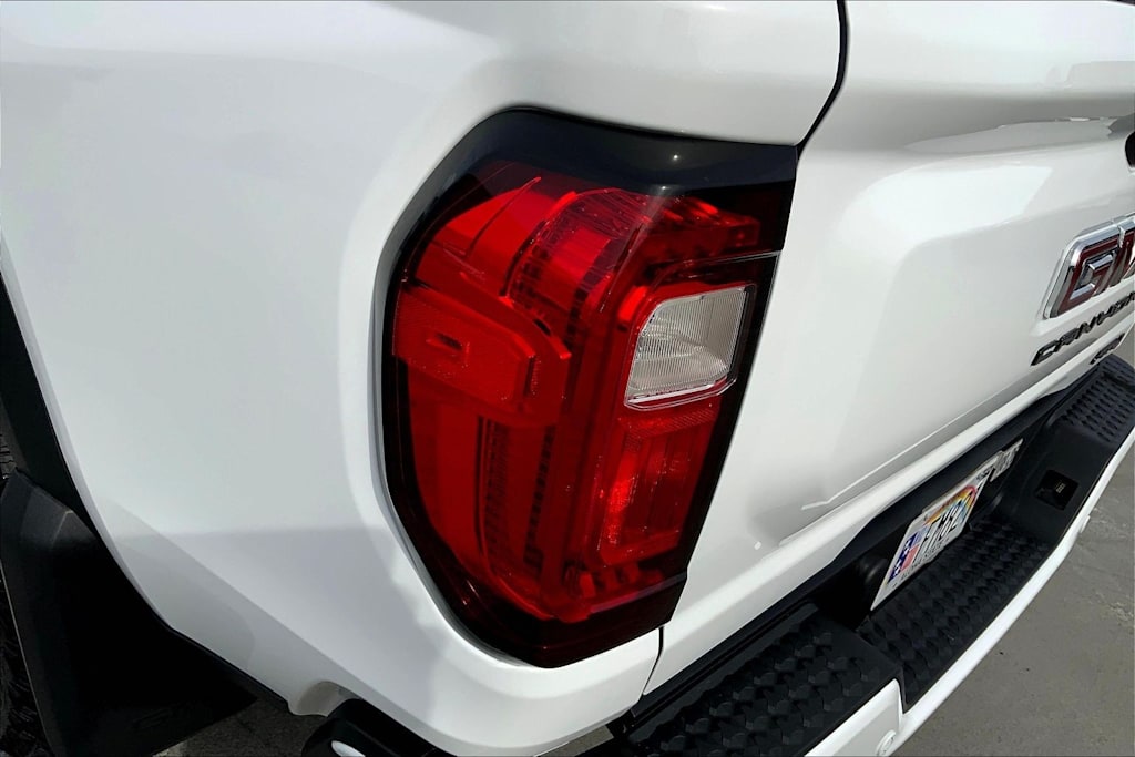 Thumbnail: 2024 GMC Canyon - 32