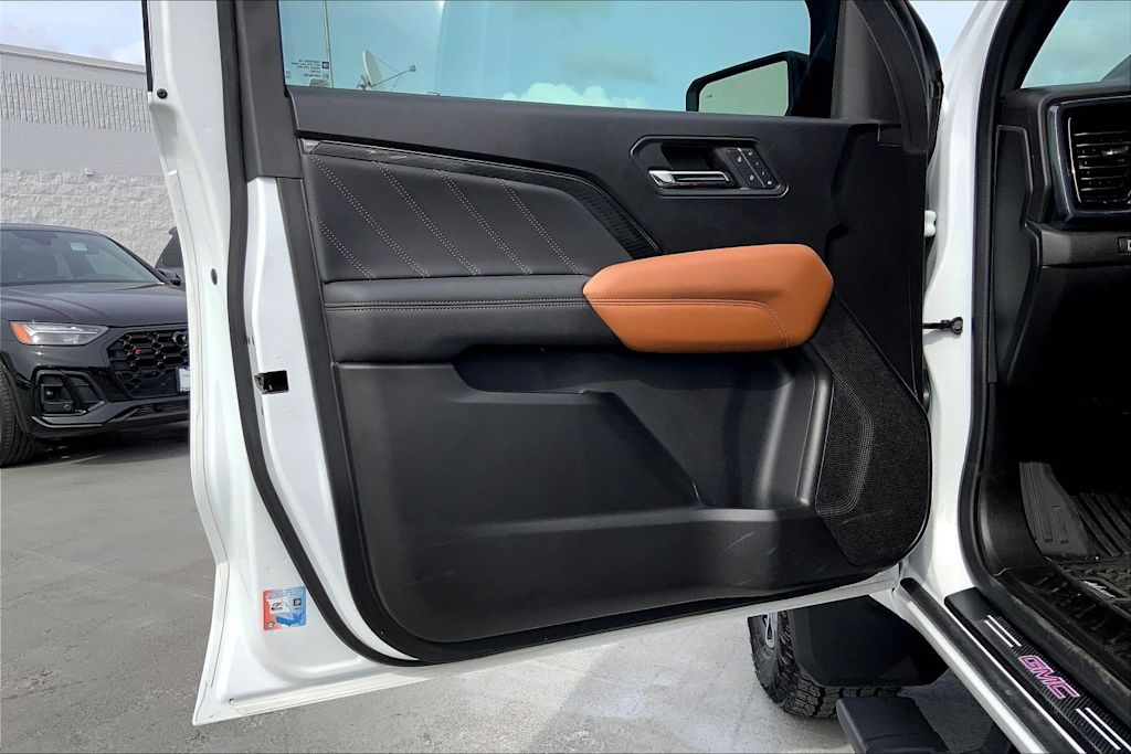 Thumbnail: 2024 GMC Canyon - 27