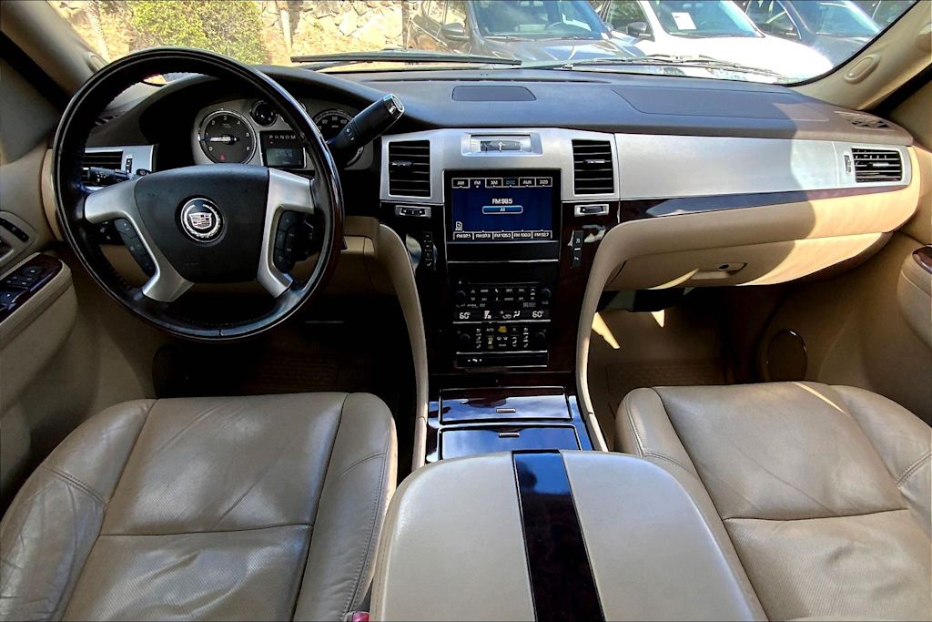 2011 Cadillac Escalade  10