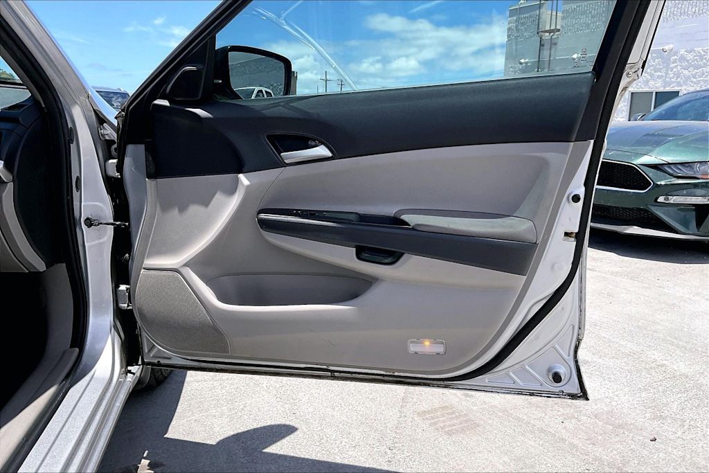 Thumbnail: 2011 Honda Accord - 28