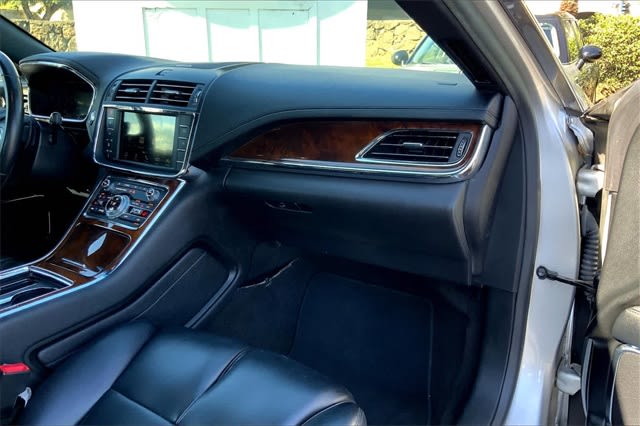 2019 Lincoln Continental Base 15