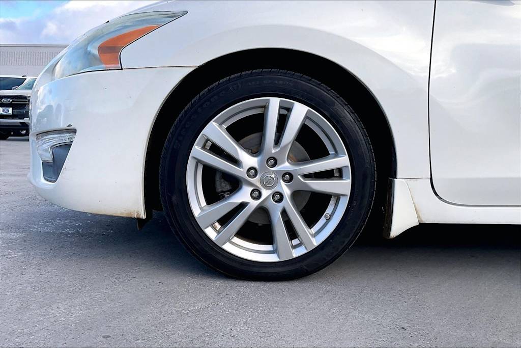 Thumbnail: 2013 Nissan Altima - 8