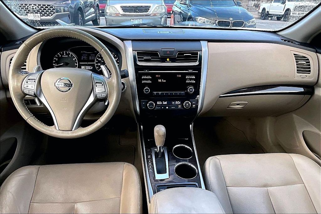 Thumbnail: 2013 Nissan Altima - 10