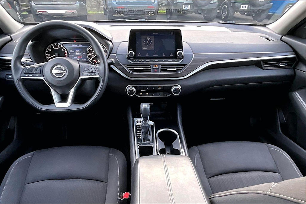 Thumbnail: 2024 Nissan Altima - 10