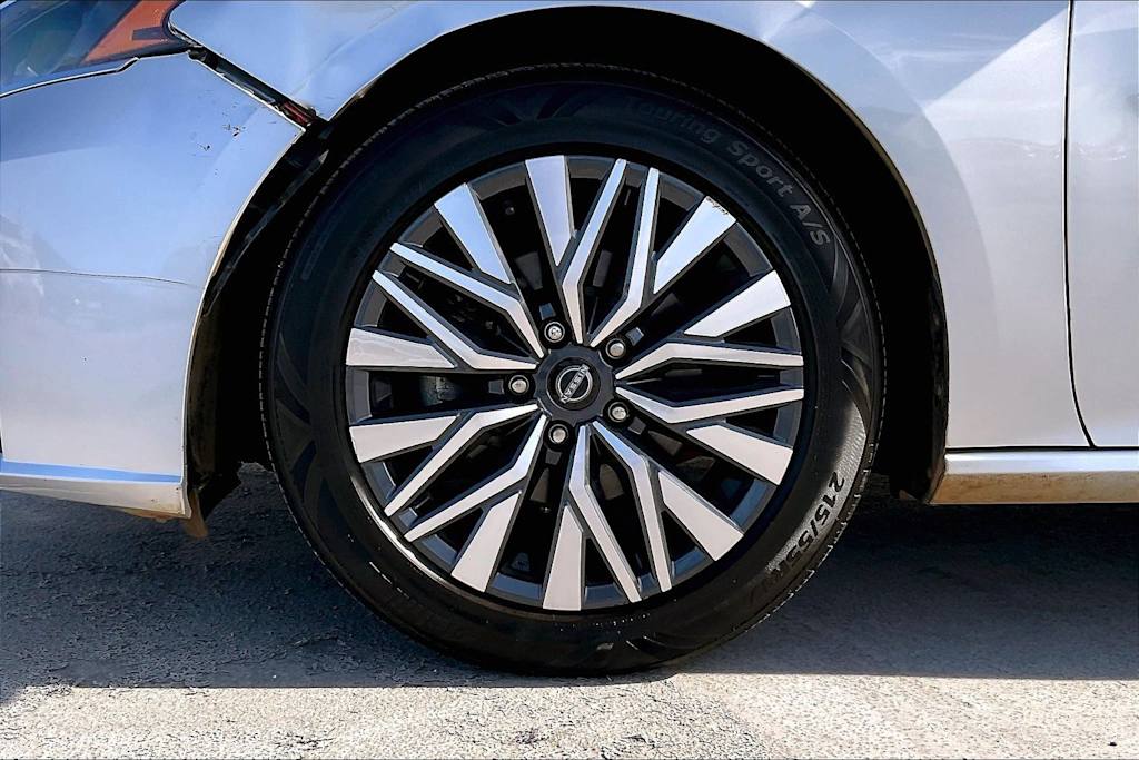 Thumbnail: 2024 Nissan Altima - 8