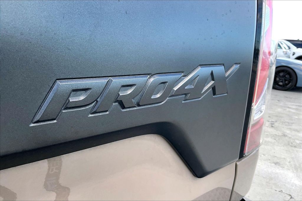 Thumbnail: 2021 Nissan Titan - 7