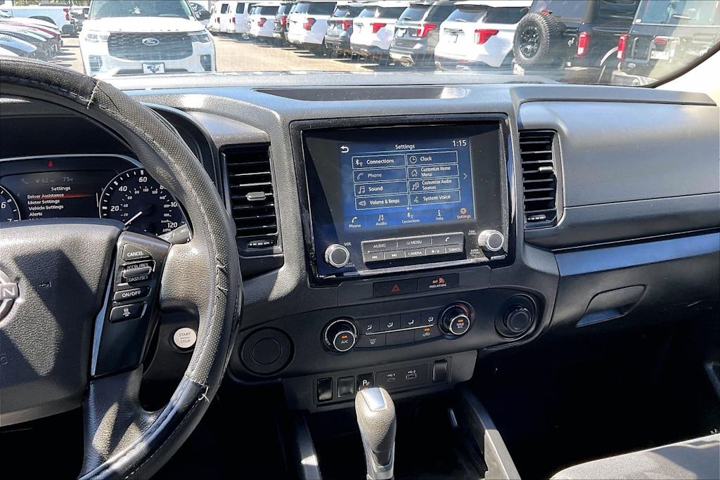 Thumbnail: 2022 Nissan Frontier - 15